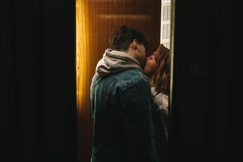 Illustration de l'article les meilleurs lieux pour faire l'amour dehors ascenseur